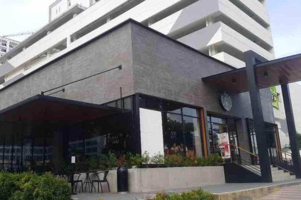 Trig Place At Grace Residence In Taguig City Manila Exterior photo